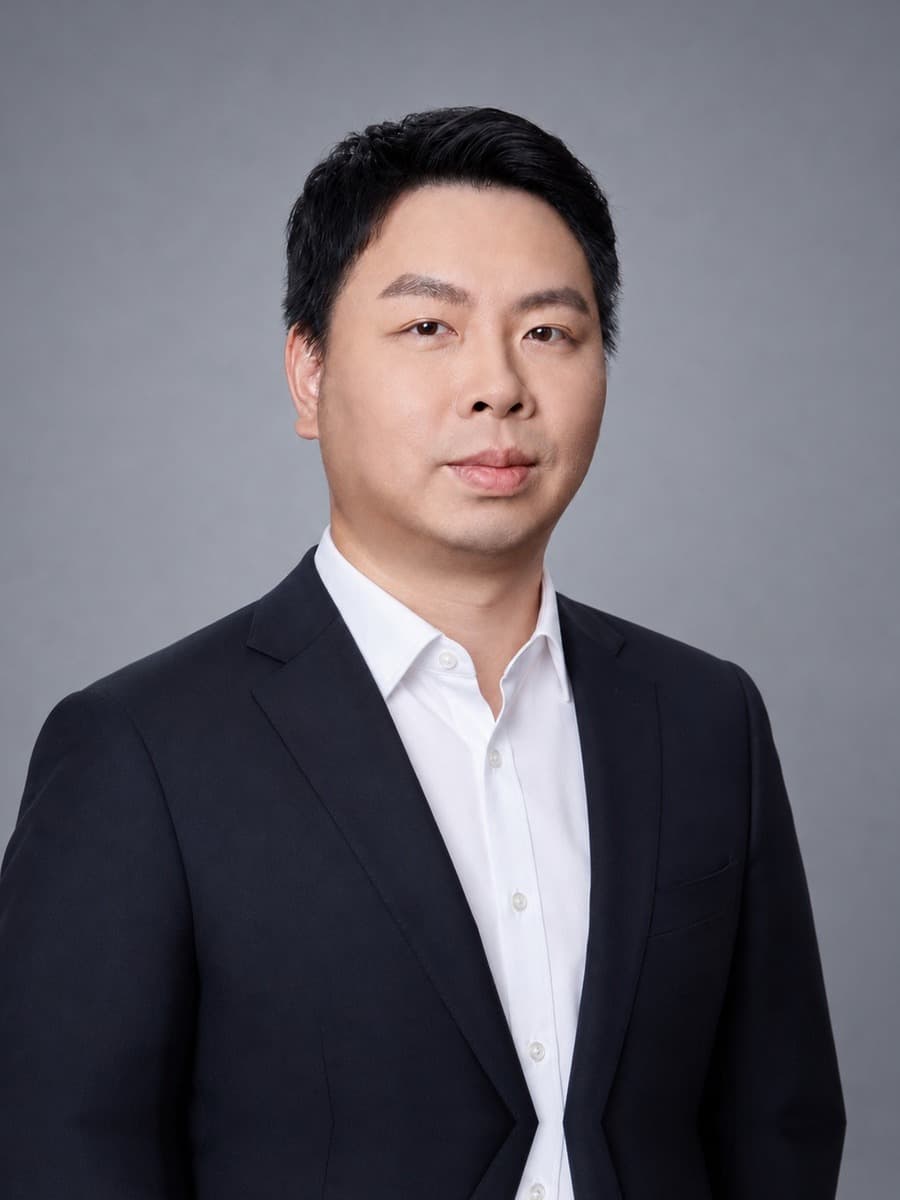 冯子勇照片